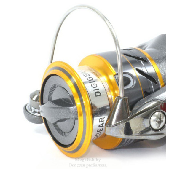 Катушка безынерционная Daiwa Crossfire 4000 17 7
